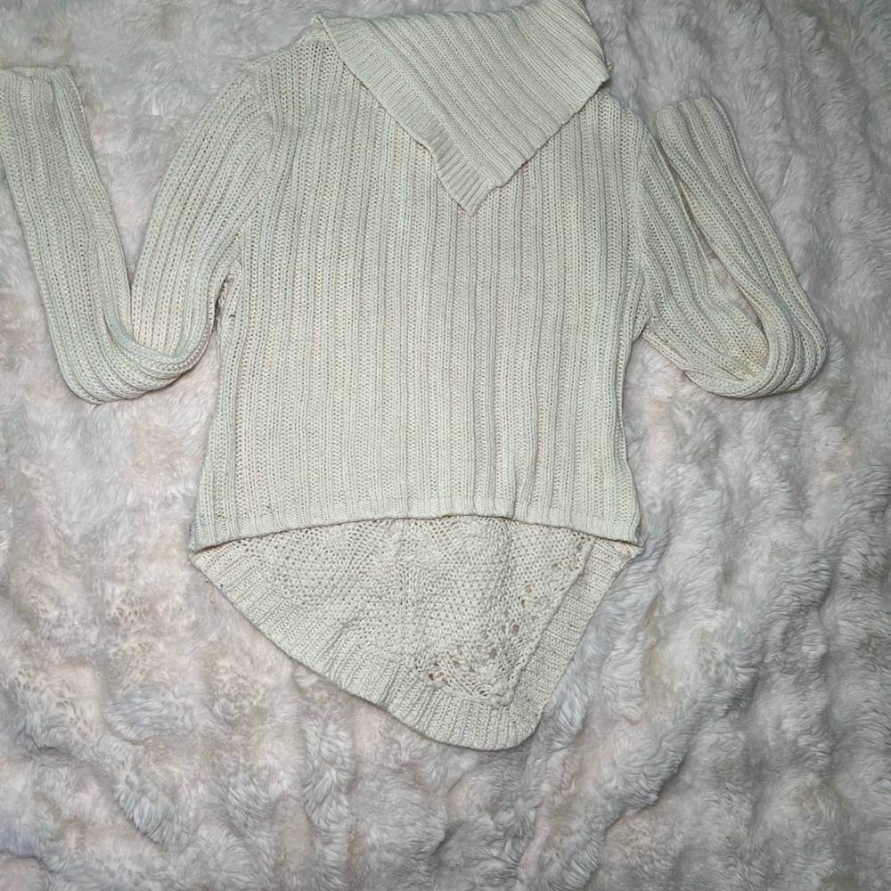 Sweater - Picture 6 of 8